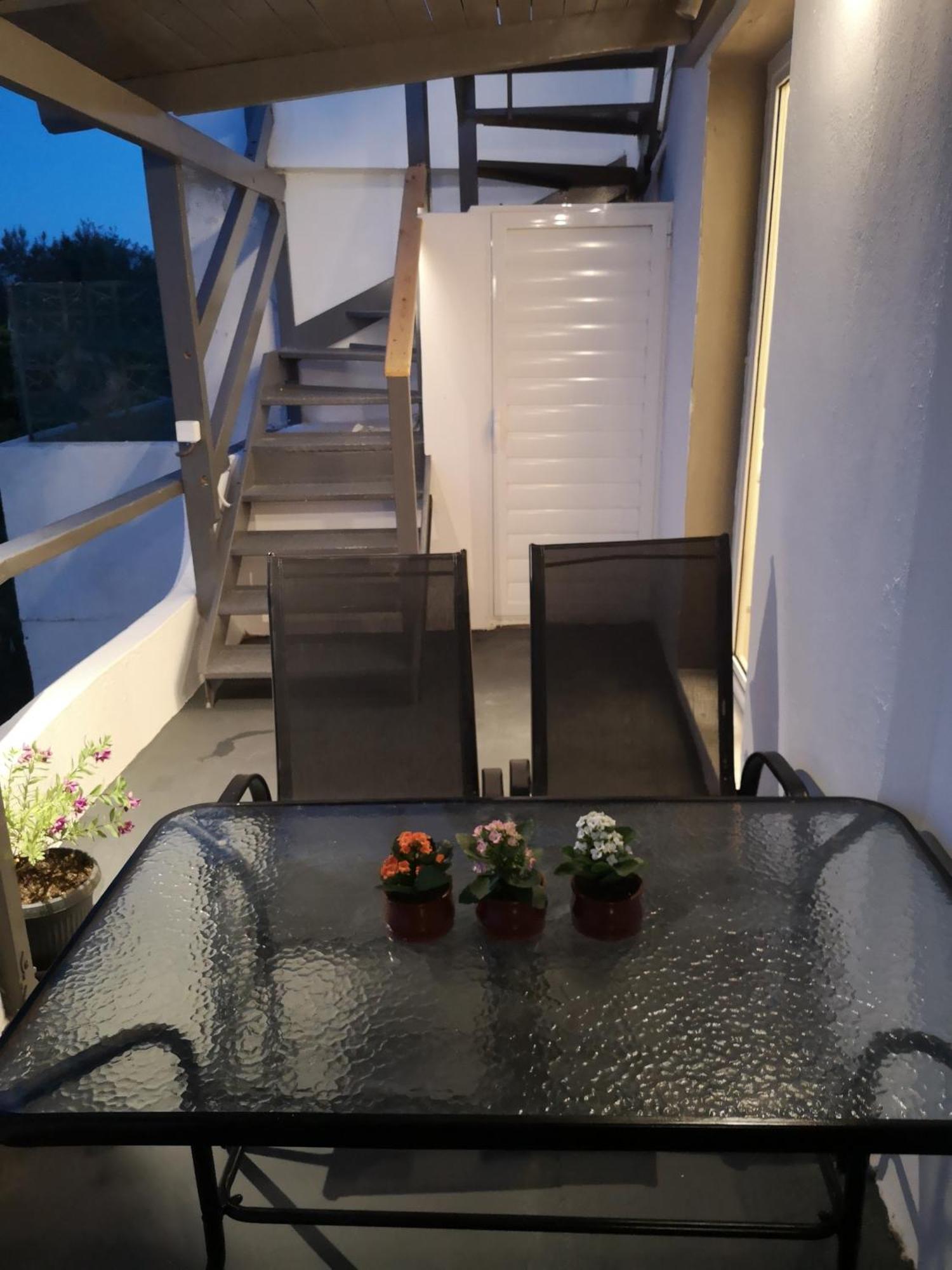 Amerisa Suites & Villa Fíra Szoba fotó